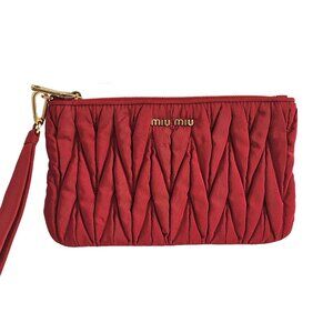 MIU MIU RED FABRIC MATELASSE WRISTLET CLUTCH